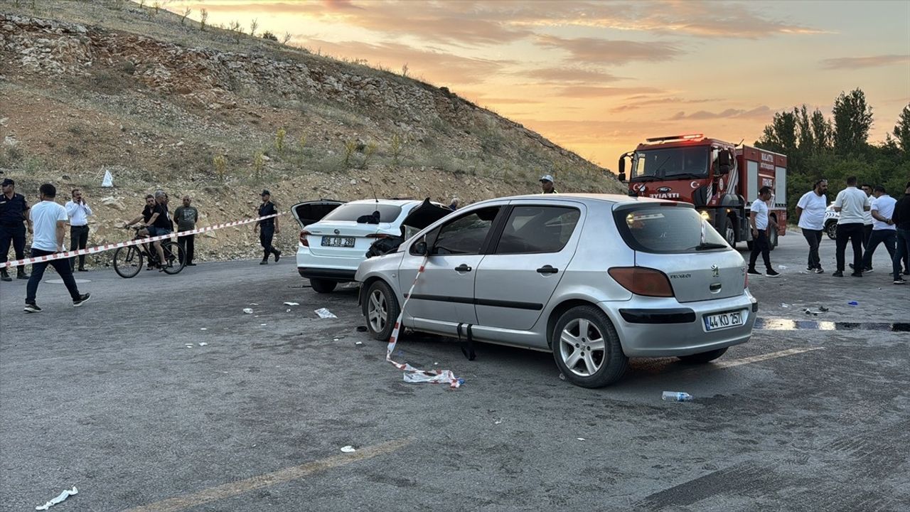 Malatya'da Otomobil Kazası: 11 Yaralı