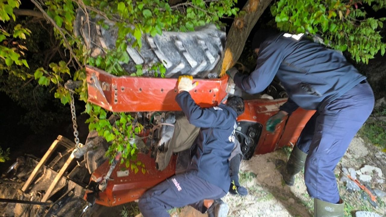 Malatya'da Traktör Devrildi: Sürücü Hayatını Kaybetti