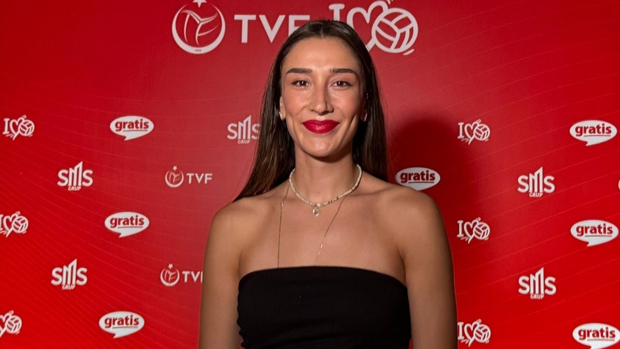 Milli Voleybolcular Hande Baladın ve Sinead Jack-Kısal'dan Milletler Ligi'nde Kupaya Odaklı Açıklamalar