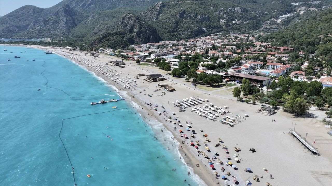 Muğla'da Sıcak Hava Sahilleri Doldurdu