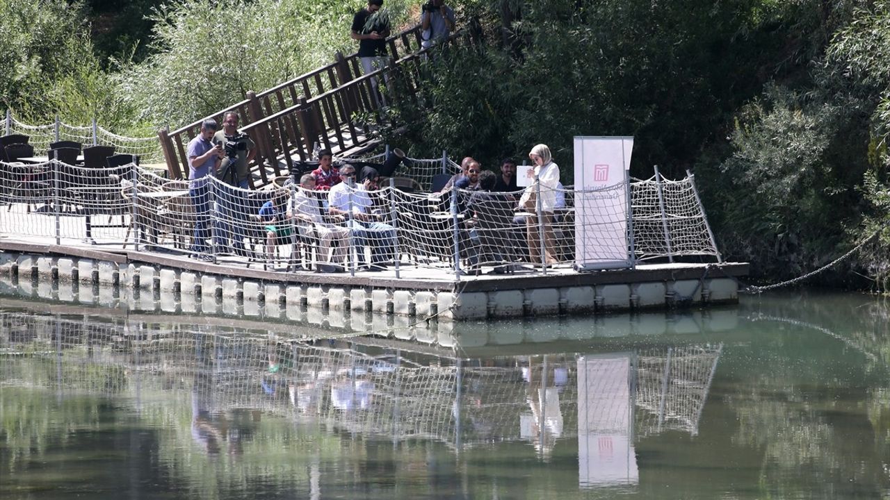 Muş'ta Bilim Kafe Etkinliği: Malazgirt Zaferi ve Kazı Çalışmaları