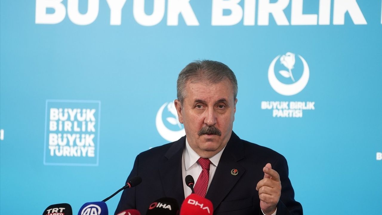 Mustafa Destici'den İsrail-İran Ateşkesi Açıklaması
