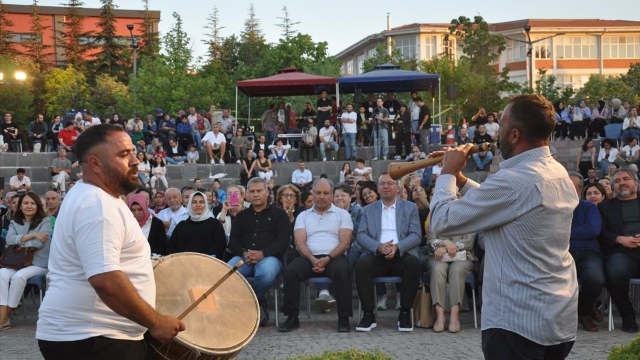 Neşet Ertaş Anadolu Üniversitesinde Anıldı