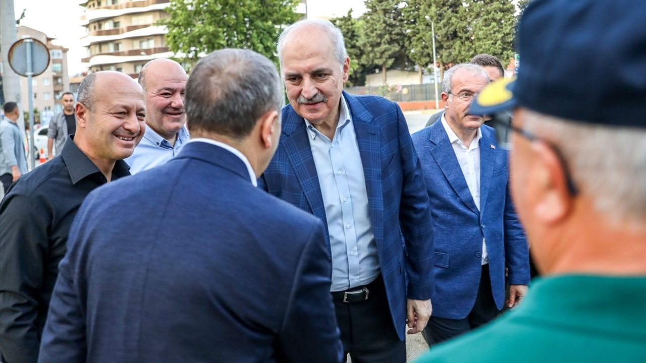Numan Kurtulmuş, Bayram Namazını Çanakkale'de Kıldı
