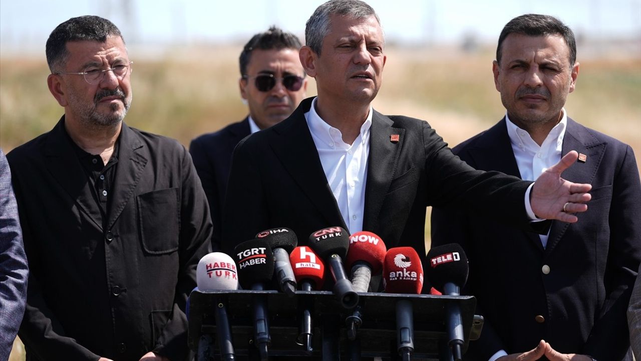 Özgür Özel'den Ekrem İmamoğlu'na Cezaevi Ziyareti