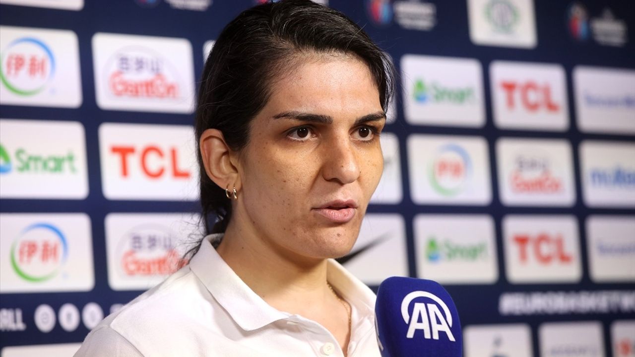 Pelin Bilgiç'ten Yunanistan Maçı Öncesi Mesaj