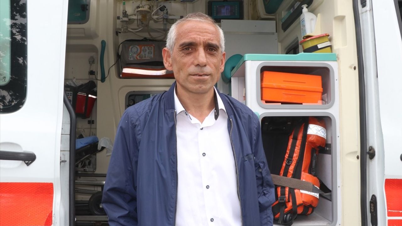 Rize'de Deli Baldan Zehirlenen Arıcıdan Sağlık Çalışanlarına Teşekkür