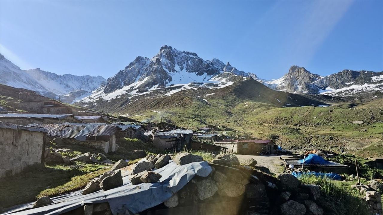 Rize Yaylaları Beyaza Büründü