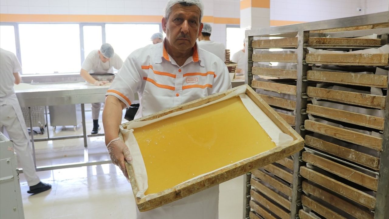 Safranbolu'da Lokum Üreticileri Bayram İçin Çalışmalarını Sürdürüyor