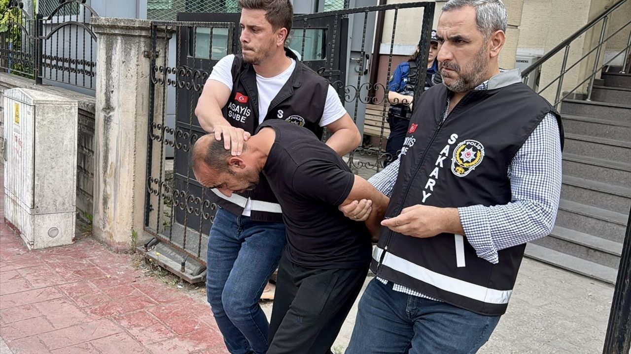 Sakarya'da Eski Eşinin Silahlı Saldırısında Kadın Hayatını Kaybetti