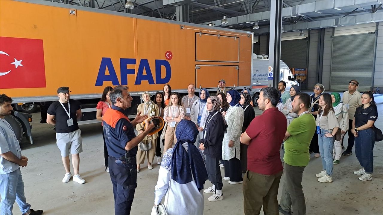 Sakarya'da Sınıf Öğretmenlerine Afet Bilinci Eğitimi