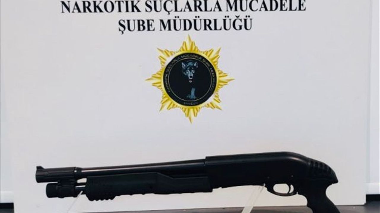 Samsun'da Silah ve Uyuşturucu Operasyonu: Üç Gözaltı