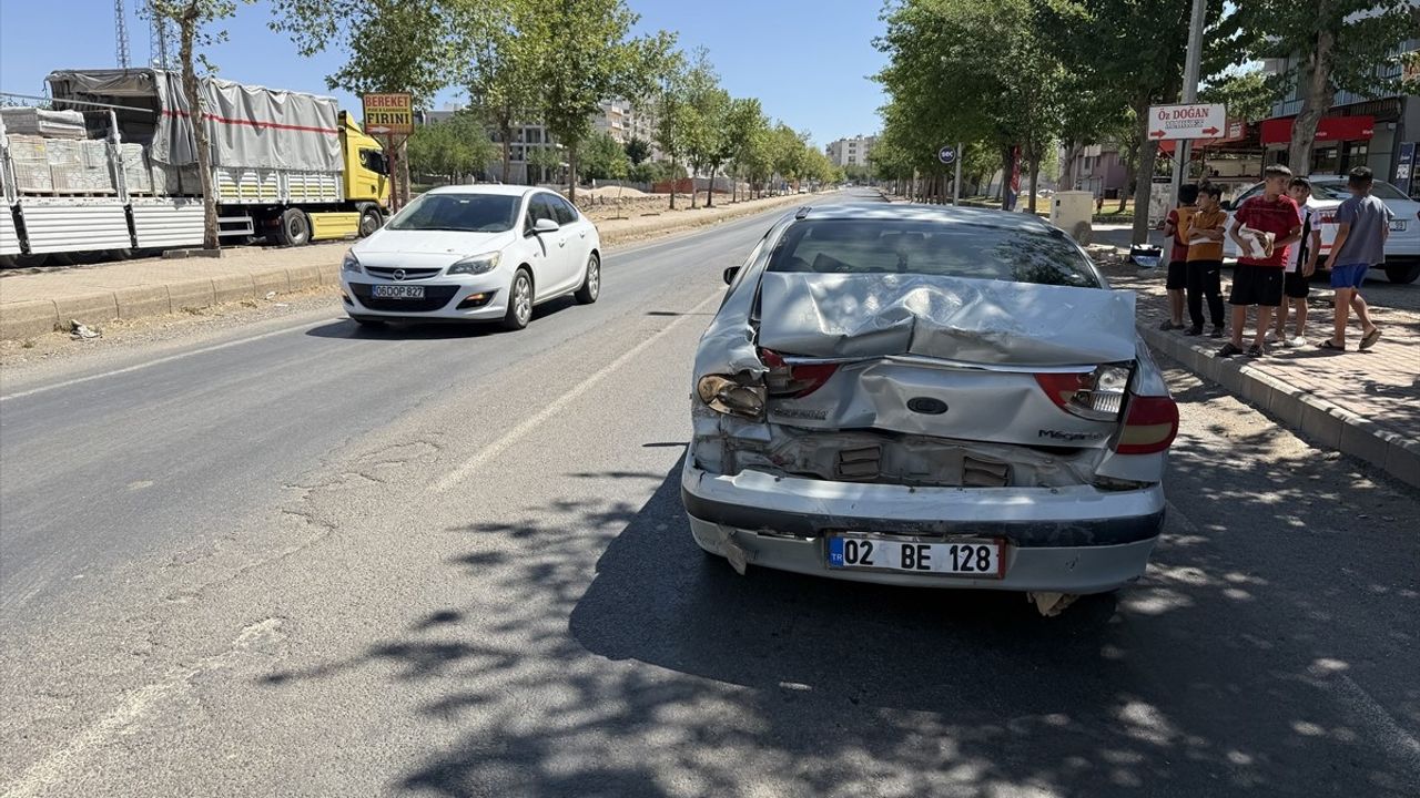 Şanlıurfa'da Tır Kazası: 6 Kişi Yaralandı