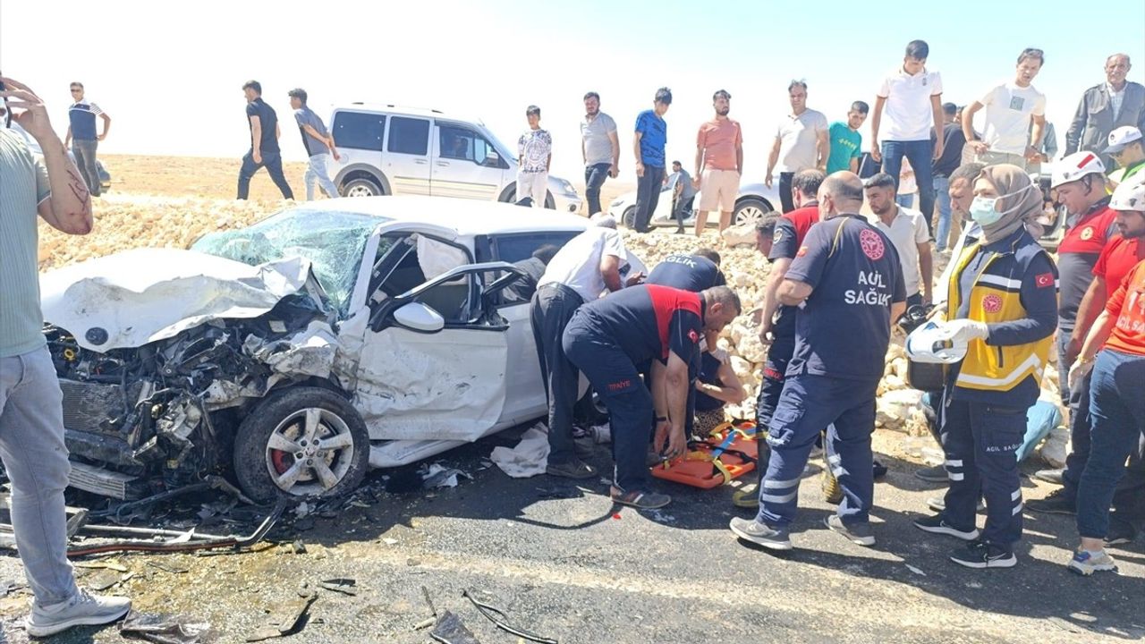 Şanlıurfa'da Trafik Kazası: 5 Yaralı