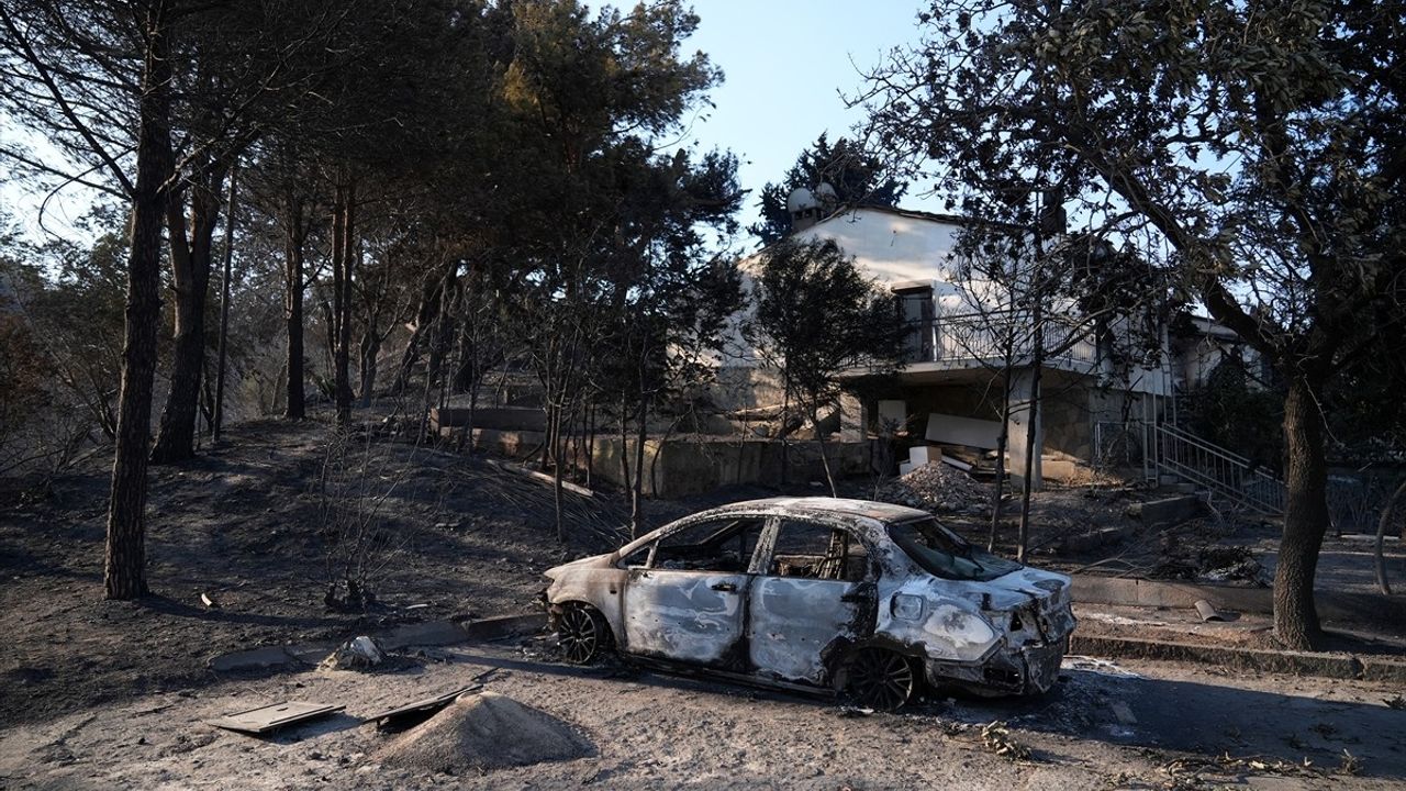 Seferihisar'da Orman Yangını: 345 Haneden Bazıları Zarar Gördü