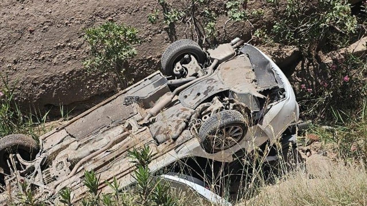 Silopi'de Trafik Kazası: 1 Ölü, 3 Yaralı