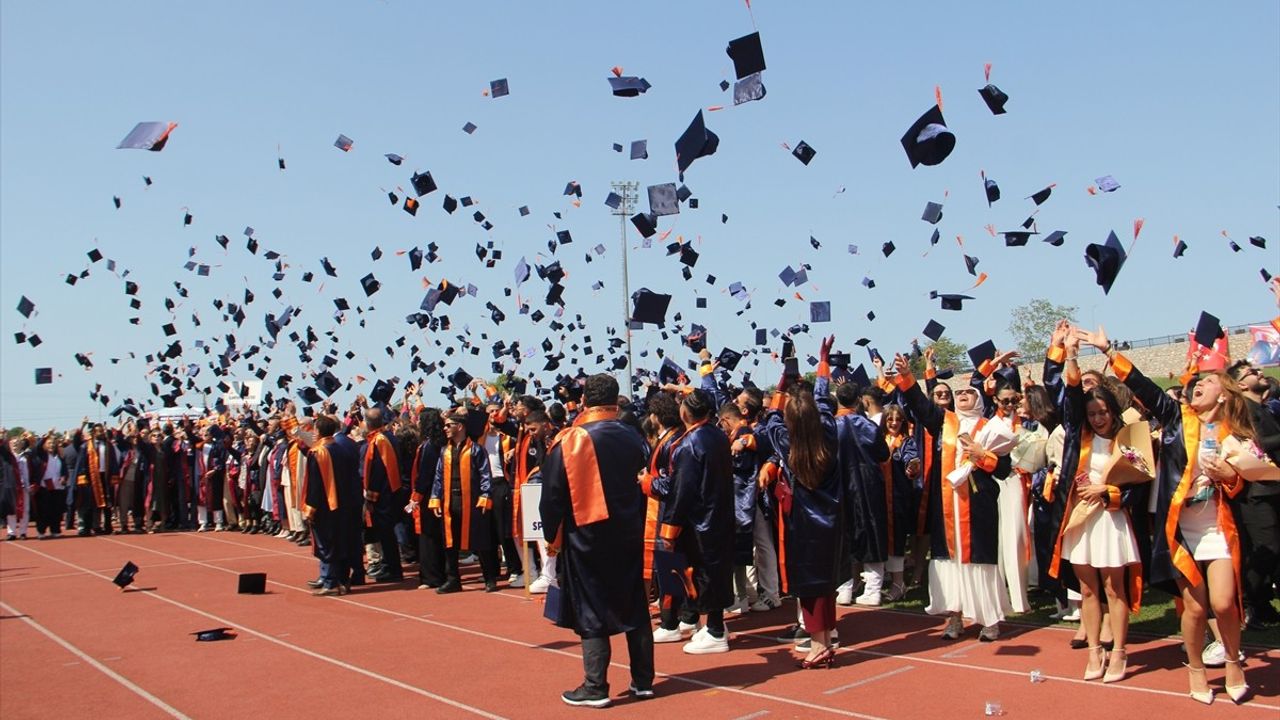 Sinop Üniversitesi Mezuniyet Töreninde Gazze'ye Destek Vurgusu