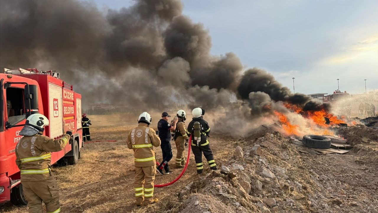 Şırnak'ta Uçak Yangını Tatbikatı Gerçekleştirildi