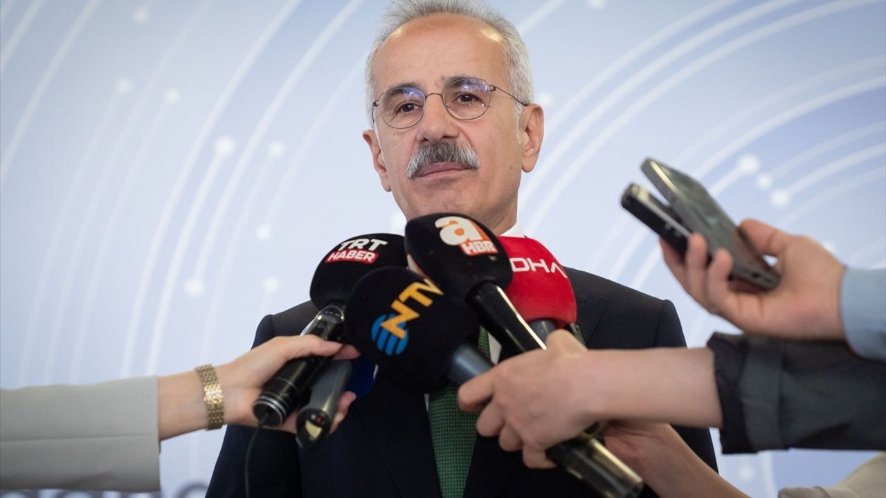 Sivil Havacılık Üzerindeki Gerilim: Uraloğlu'ndan Açıklamalar