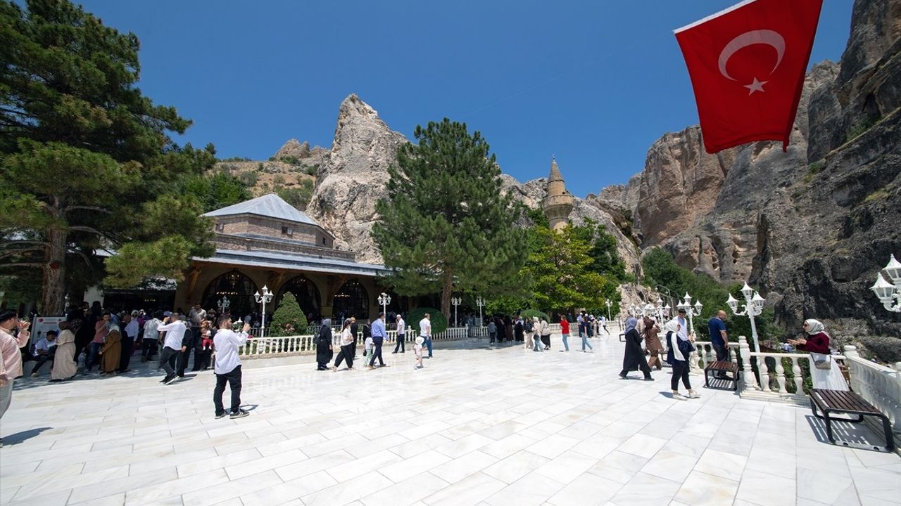Somuncu Baba Külliyesi: Malatya'nın İnanç Turizminin Kalbi