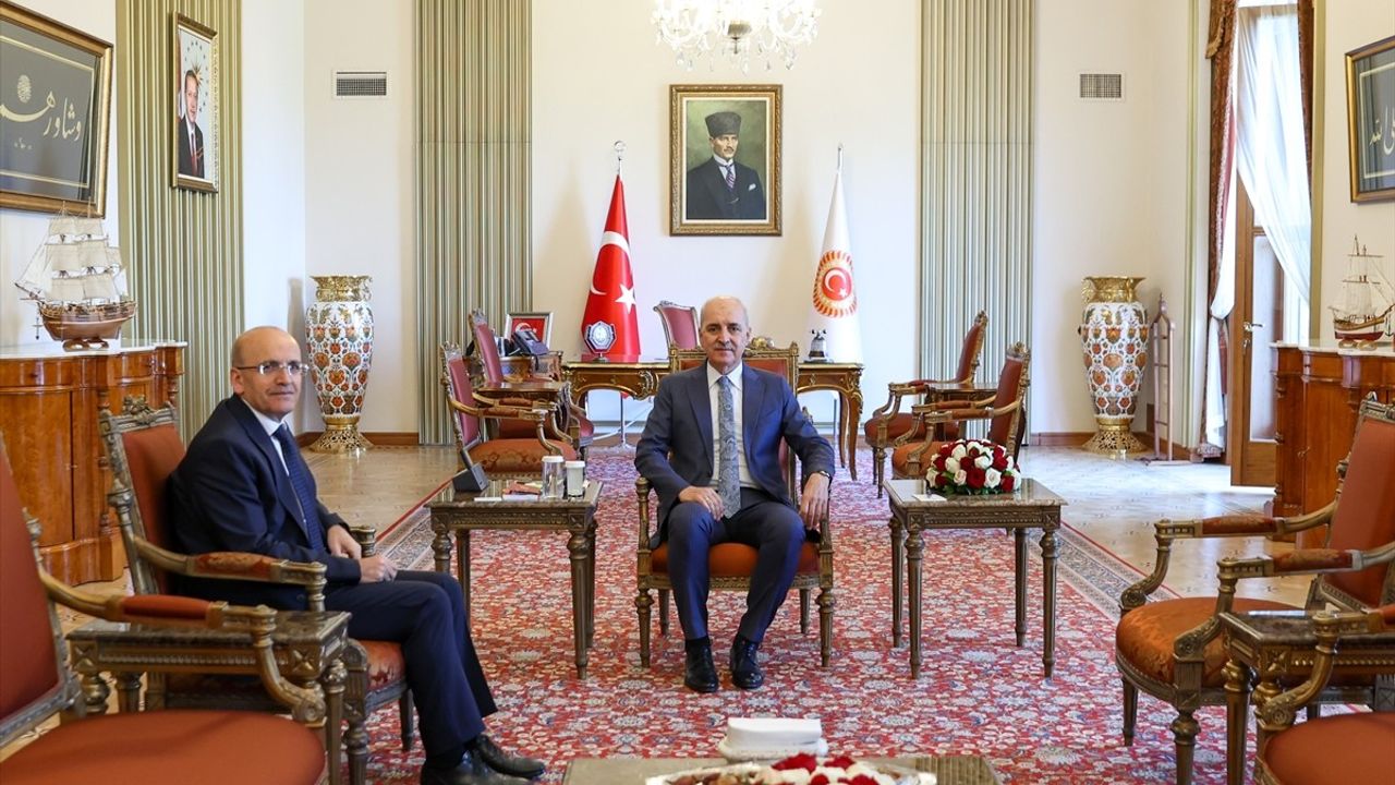 TBMM Başkanı Kurtulmuş, Bakan Şimşek'i Kabul Etti