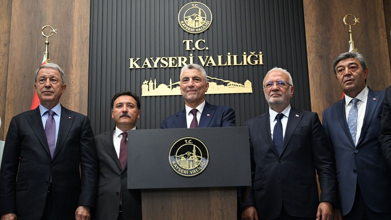 Ticaret Bakanı Ömer Bolat Kayseri'de Bir Dizi Ziyaret Gerçekleştirdi