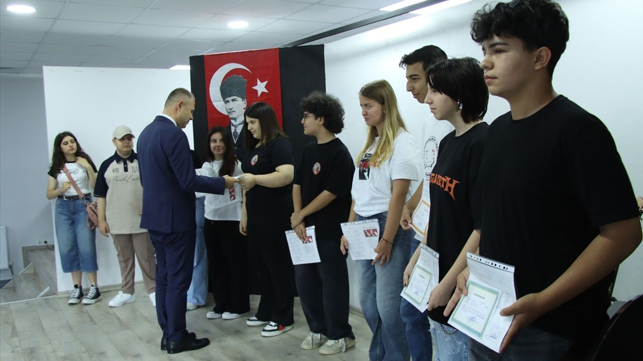 Trakya'da Karneler Dağıtıldı, Yaz Tatili Başladı