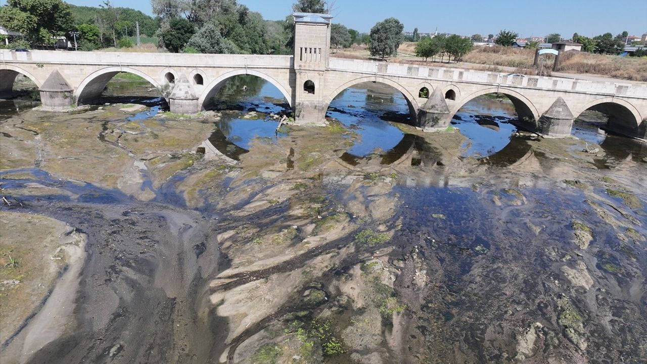 Tunca Nehri'nde Kuraklık: Su Akışı Tehlikede