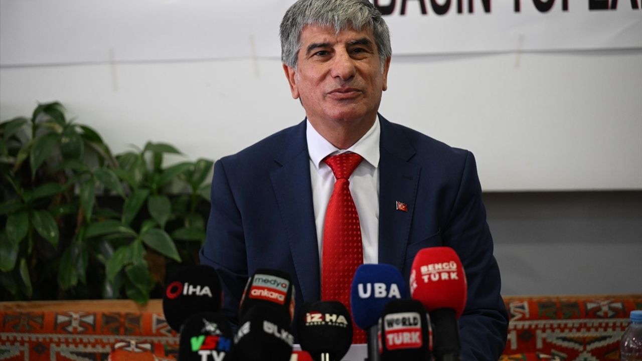 Turgut Lenk, Artı Değer Vanspor FK Başkan Adaylığını Duyurdu