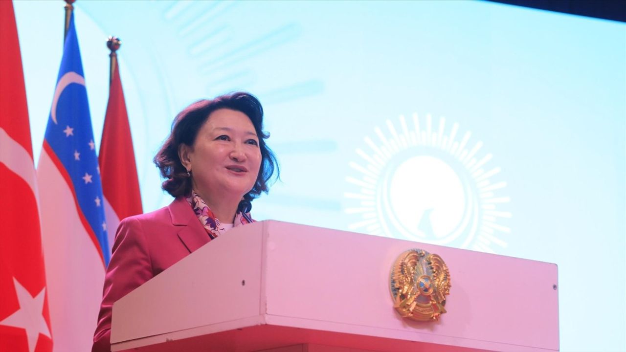 Türk Dünyası Mimarlık Mirası Kazakistan'da Tartışıldı