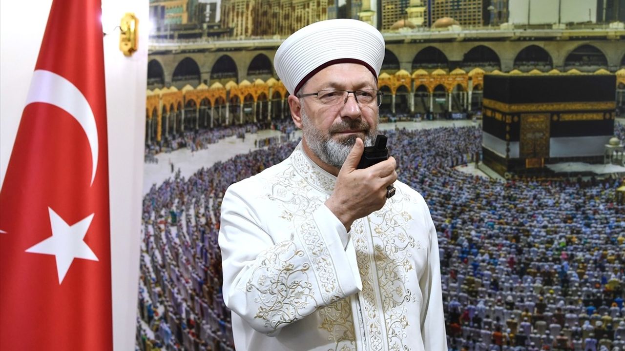 Türk Hacı Adayları Arafat'a İniyor