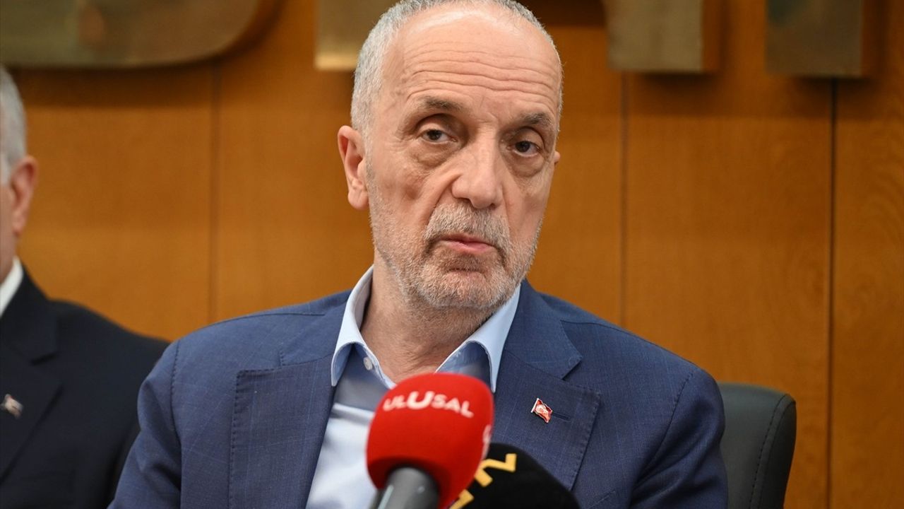 TÜRK-İŞ'ten Kamu İşçilerine Yönelik Zam Teklifine Tepki