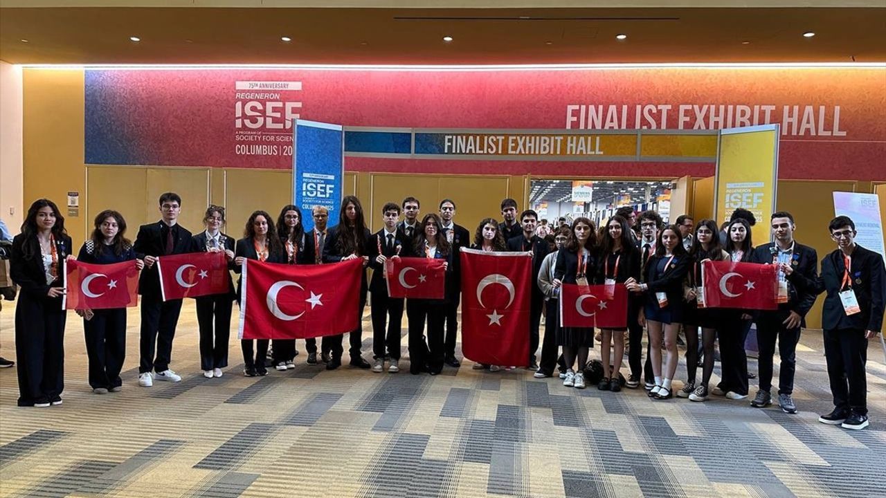 Türk Öğrencilerin Uluslararası Bilim Yarışmasındaki Başarısı