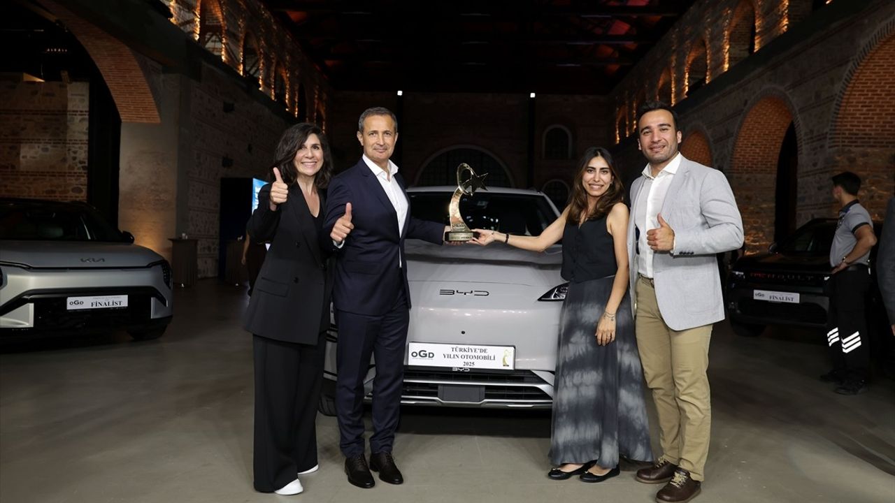 Türkiye'de Yılın Otomobili 'BYD SEAL U' Seçildi