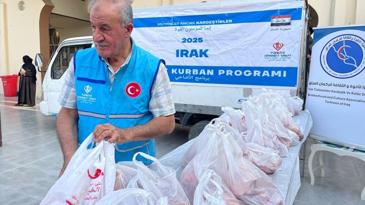 Türkiye Diyanet Vakfı Kerkük'te İhtiyaç Sahiplerine Kurban Eti Dağıttı