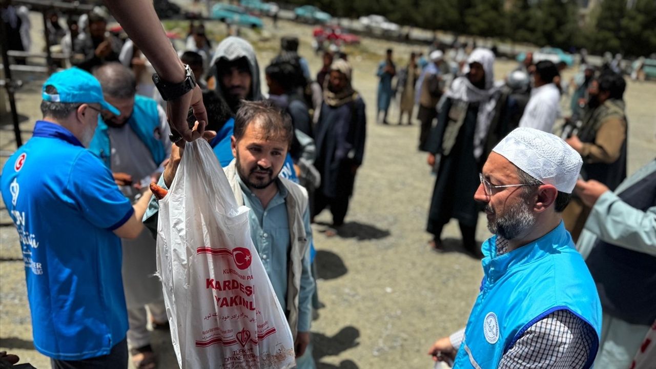 Türkiye Diyanet Vakfı'nın Afganistan'da Kurban Eti Dağıtımı