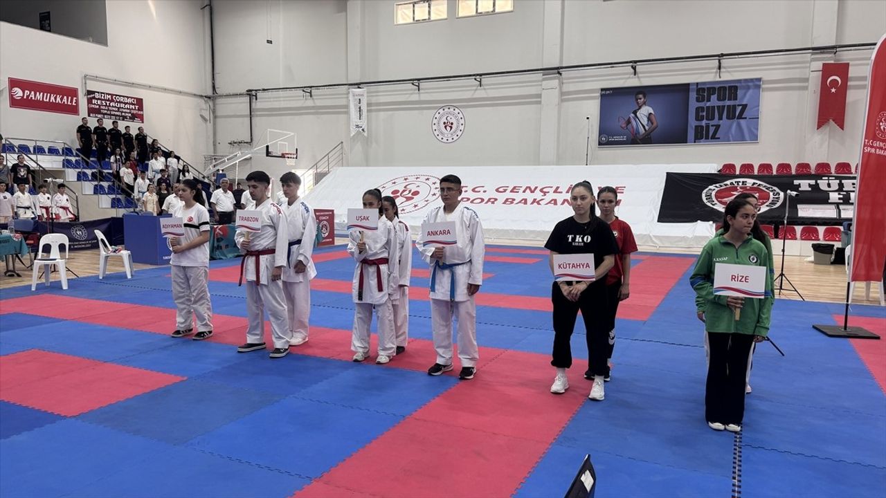 Türkiye Karate Premier Ligi Zonguldak'ta Başladı