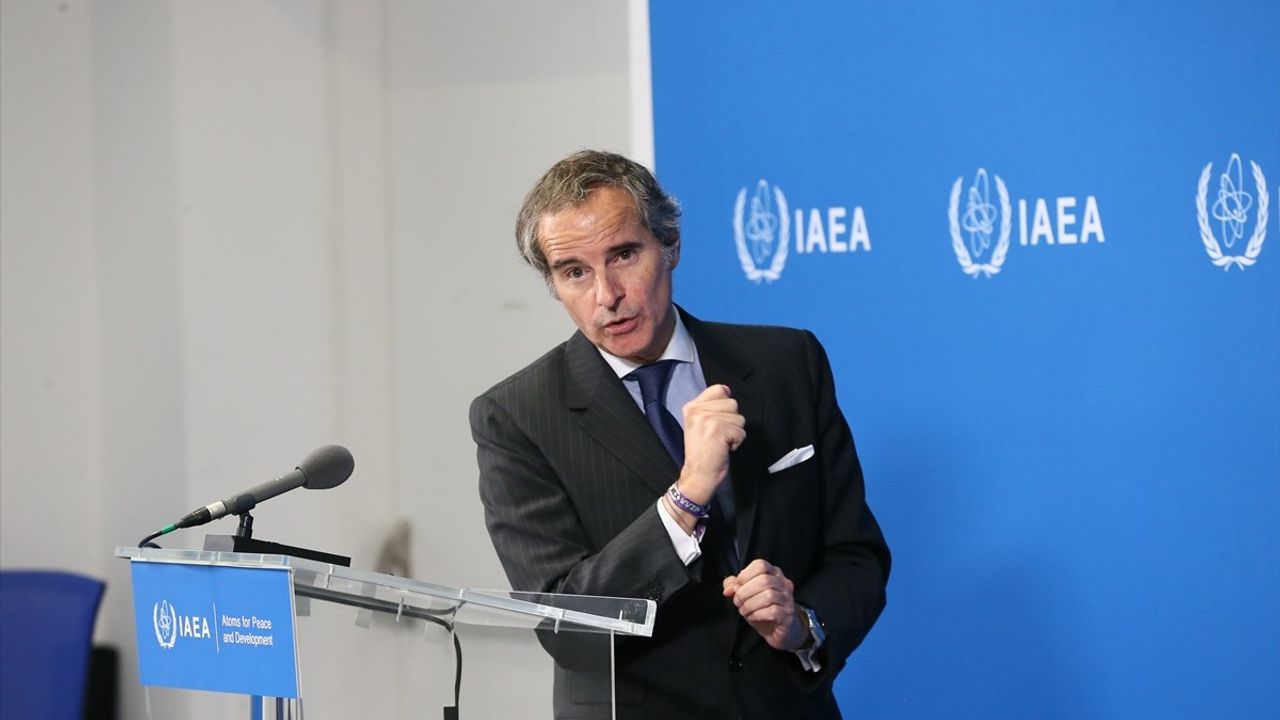 UAEA Başkanı, İran'ın Zenginleştirilmiş Uranyum Stokunu Eleştirdi
