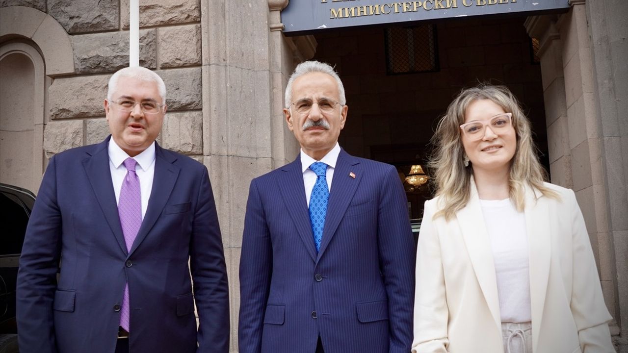 Ulaştırma ve Altyapı Bakanı Uraloğlu'nun Bulgaristan Resmi Ziyareti