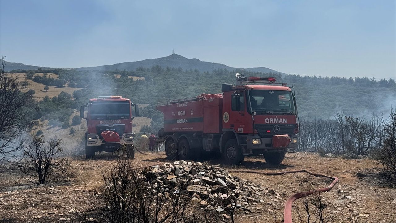 Uşak'taki Yangın Kontrol Altına Alındı