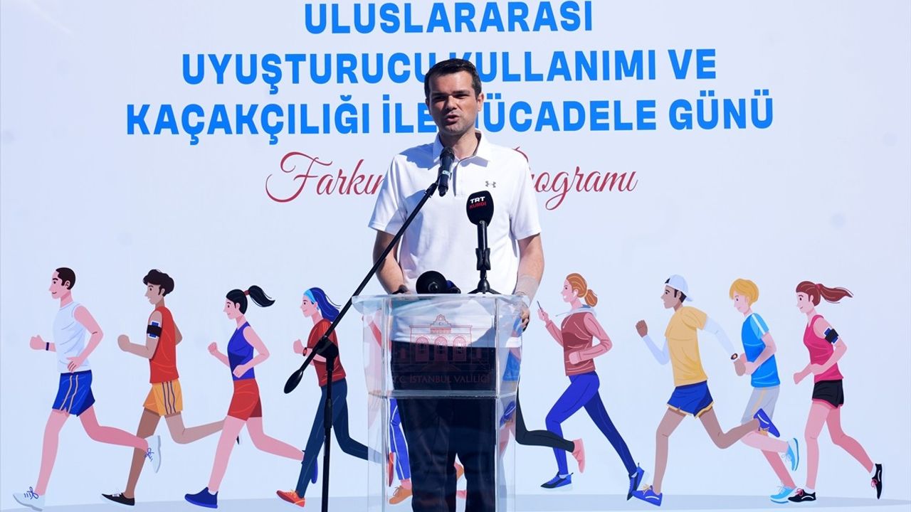 Üsküdar'da Uyuşturucu ile Mücadele Yürüyüşü