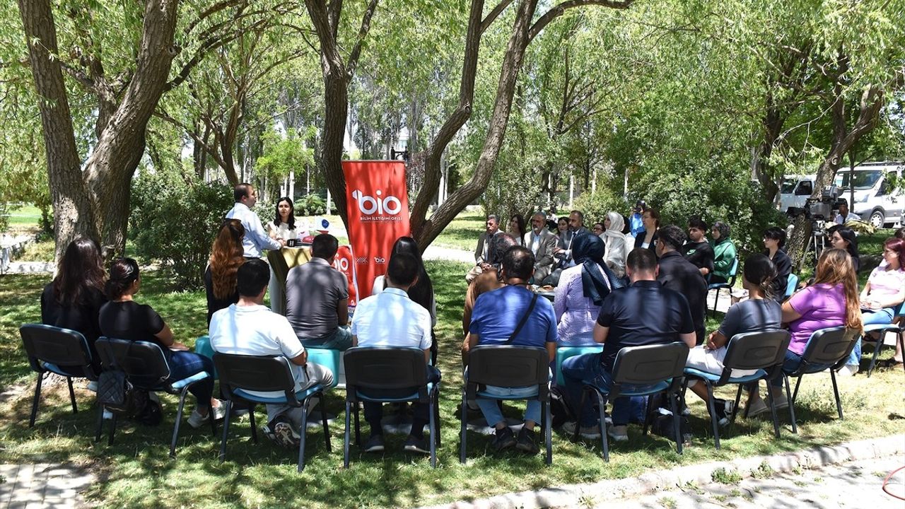 Van'da 'Bilim Kafe' Etkinliği: İnci Kefali'nin Yolculuğu