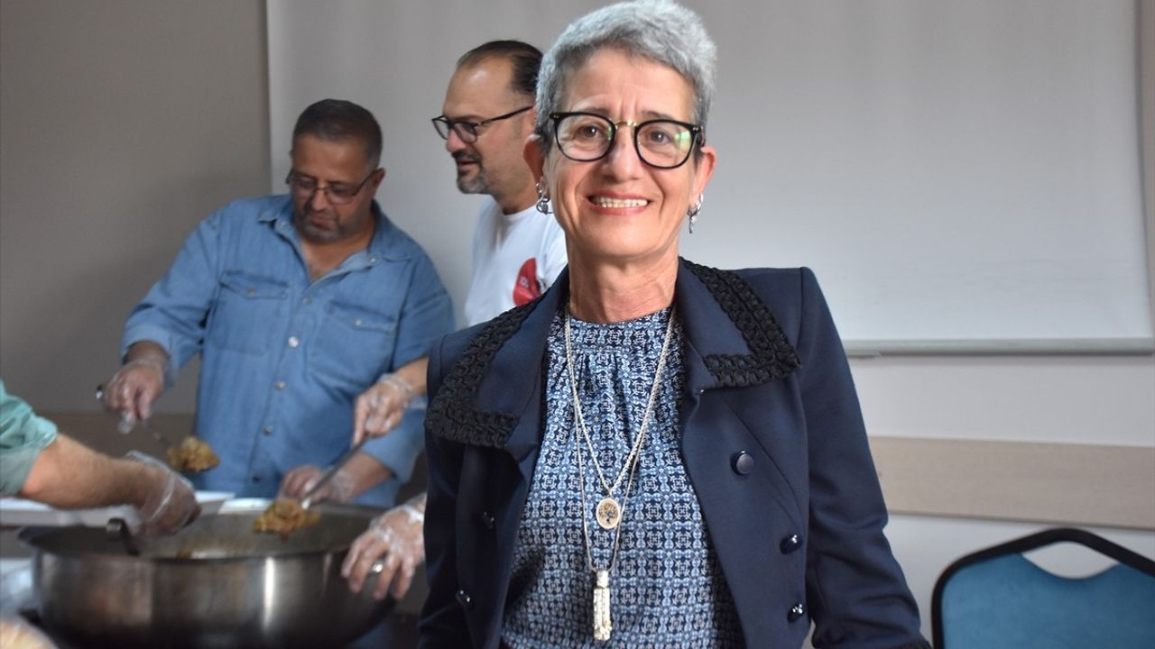 Van'da Hasta Ziyareti: Gönüllüler Bayramda Yanlarında