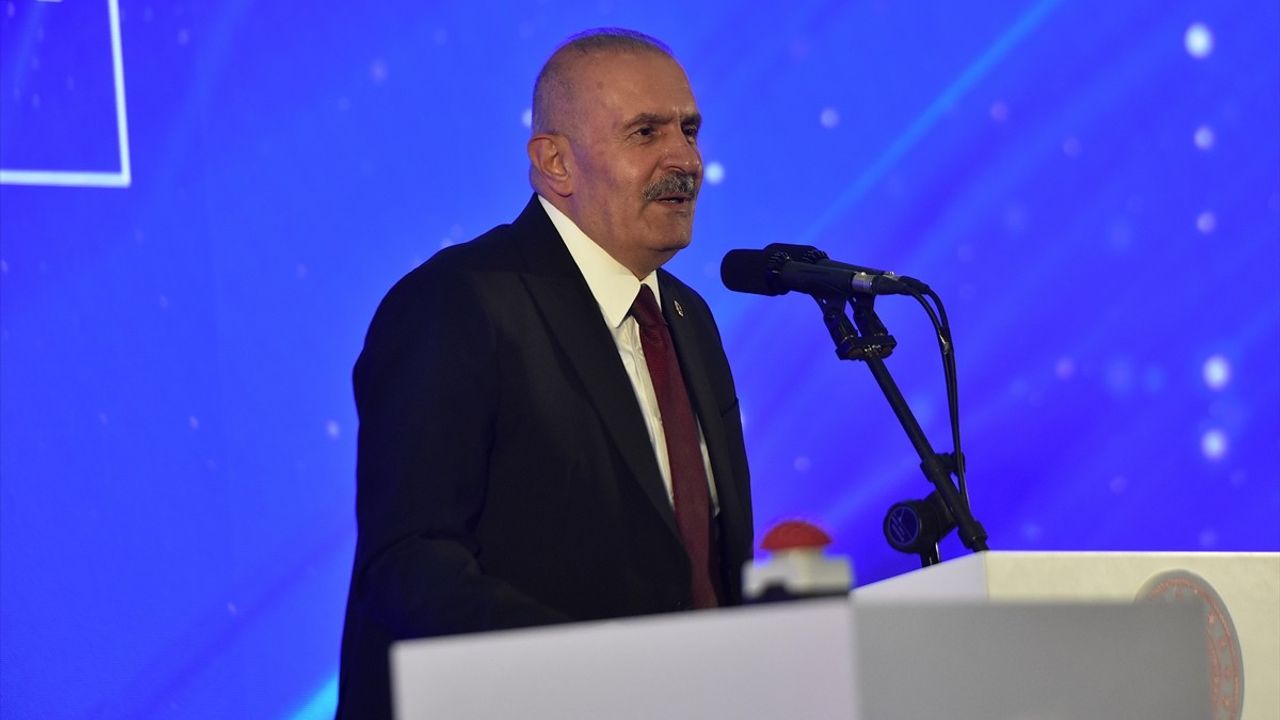 Van'daki Afet Konutları Kura Çekimi ve Anahtar Teslim Töreni