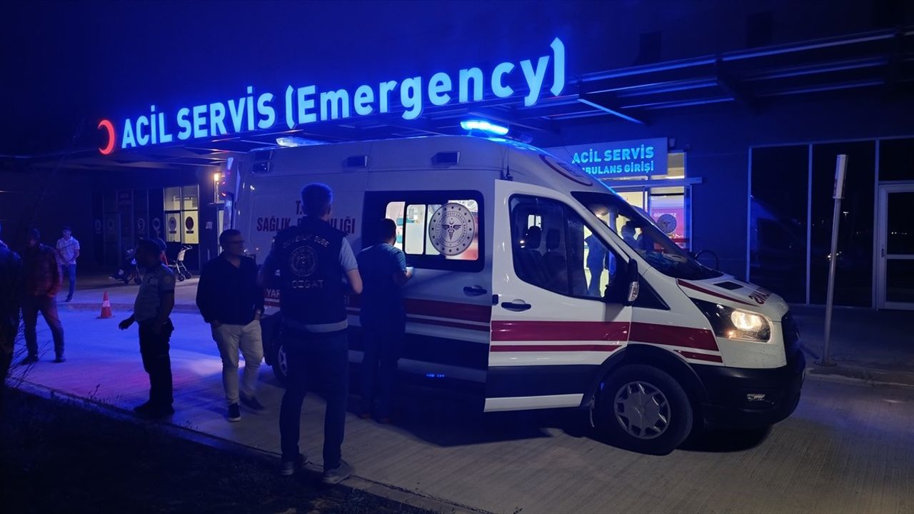 Yozgat'ta 5. Kattan Düşen Çocuk Ağır Yaralandı