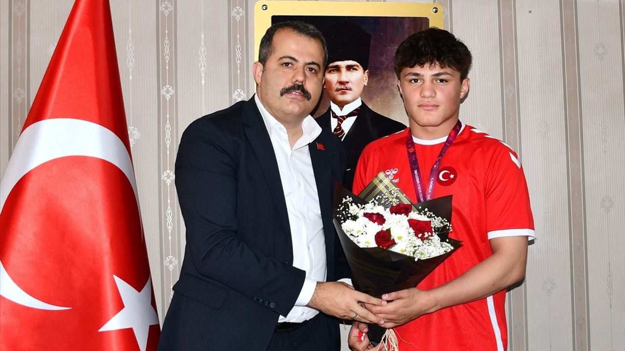 Yusuf Yaser Aksu, Avrupa 15 Yaş Altı Güreş Şampiyonu Olmanın Gururunu Yaşadı