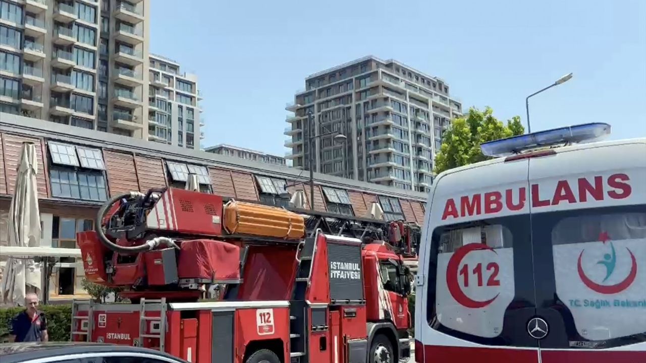 Zeytinburnu'nda Restoranda Yangın Kontrol Altına Alındı