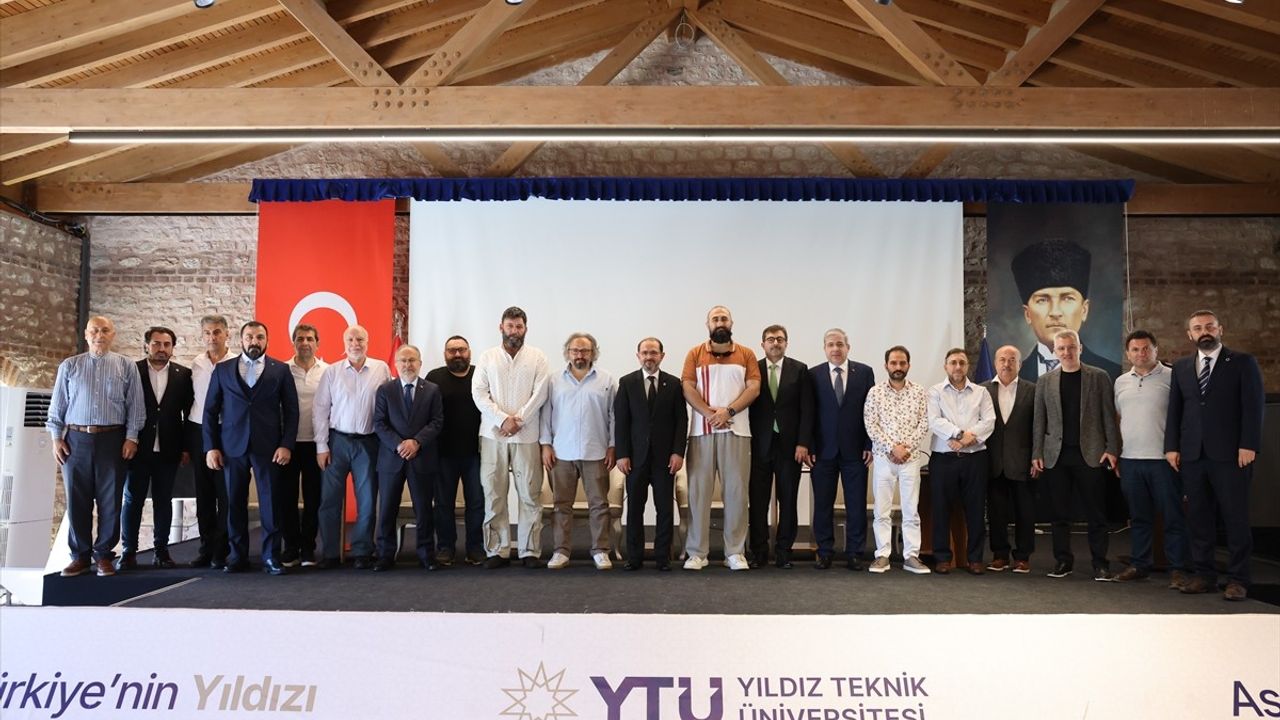 15 Temmuz Direnişi Yıldız Teknik Üniversitesi'nde Sanat Açısından Ele Alındı