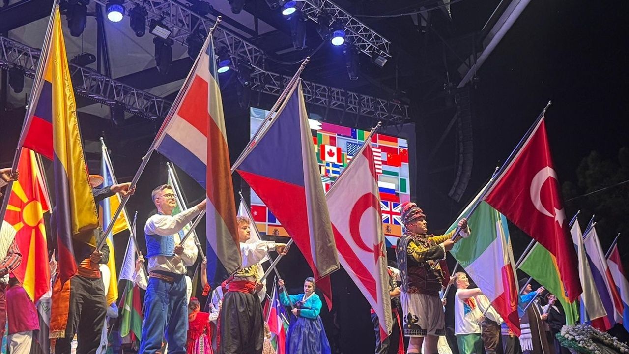 26. Uluslararası Büyükçekmece Kültür ve Sanat Festivali Coşkuyla Başladı