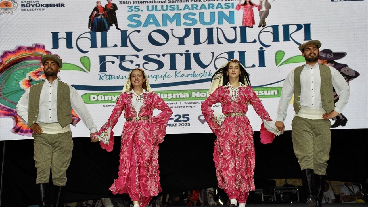 35. Uluslararası Halk Oyunları Festivali Samsun'da Başladı